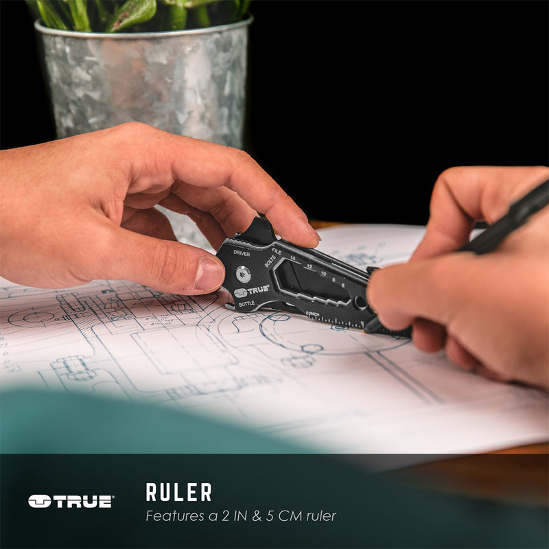 SMARTKNIFE+ | 15-in-1 Multi-Tool Wrapped Around a Pocket Knife